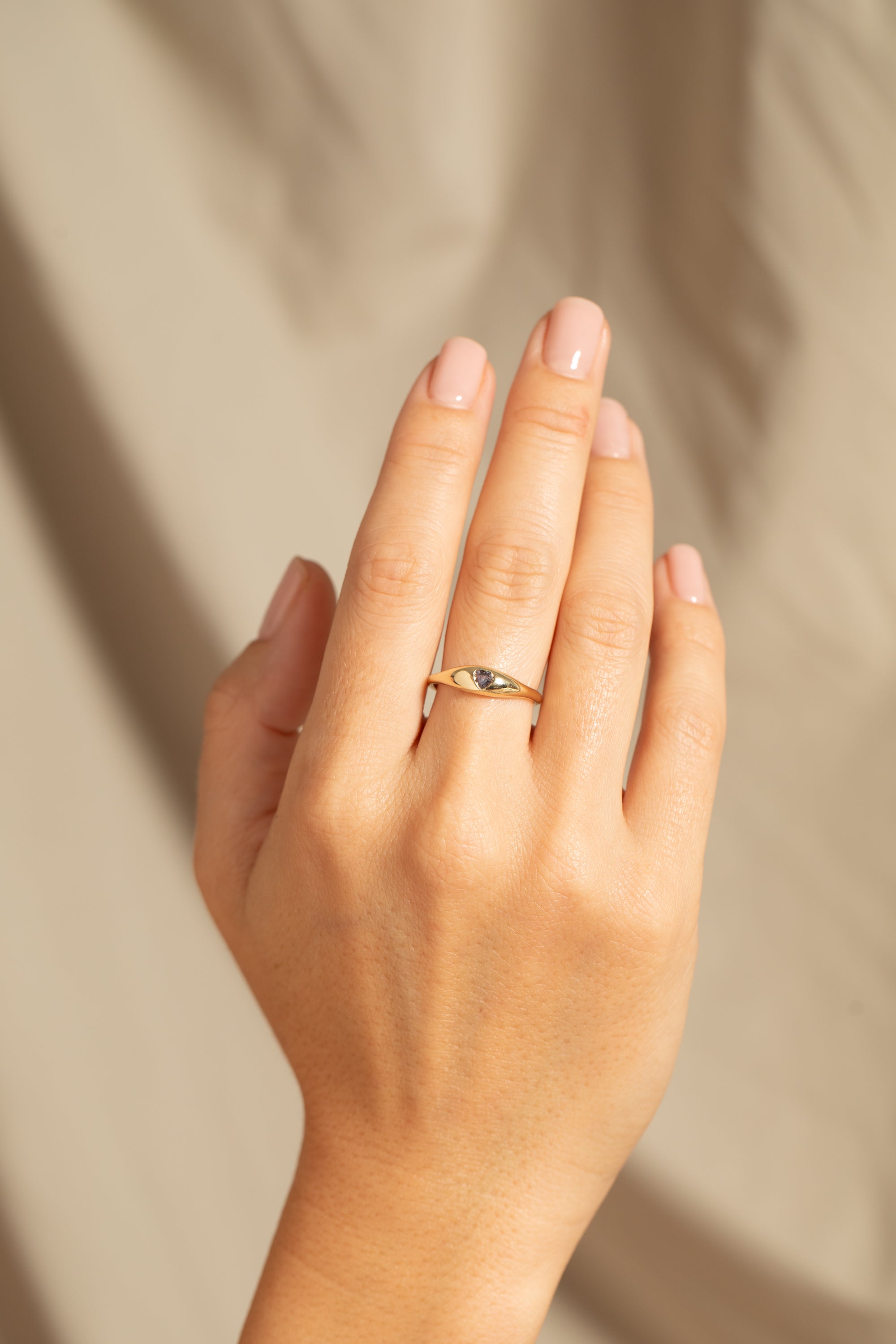 Heart Sapphire Ovate IV Ring 08