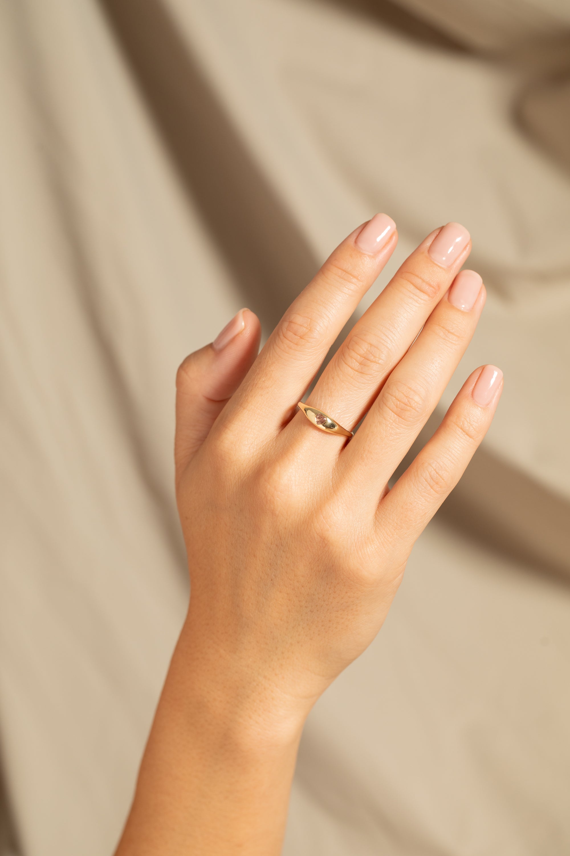 Heart Sapphire Ovate IV Ring 06