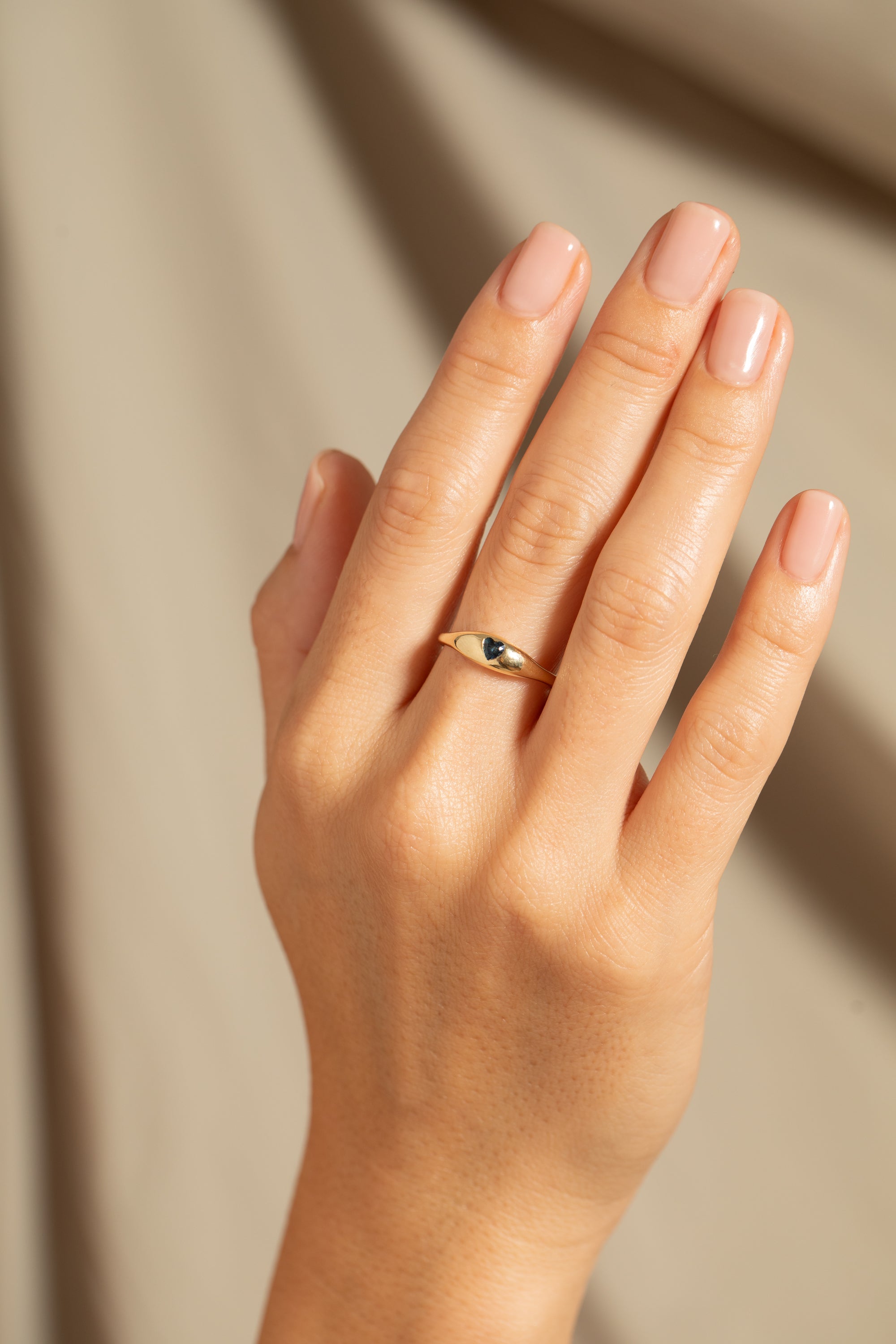 Heart Sapphire Ovate IV Ring 01