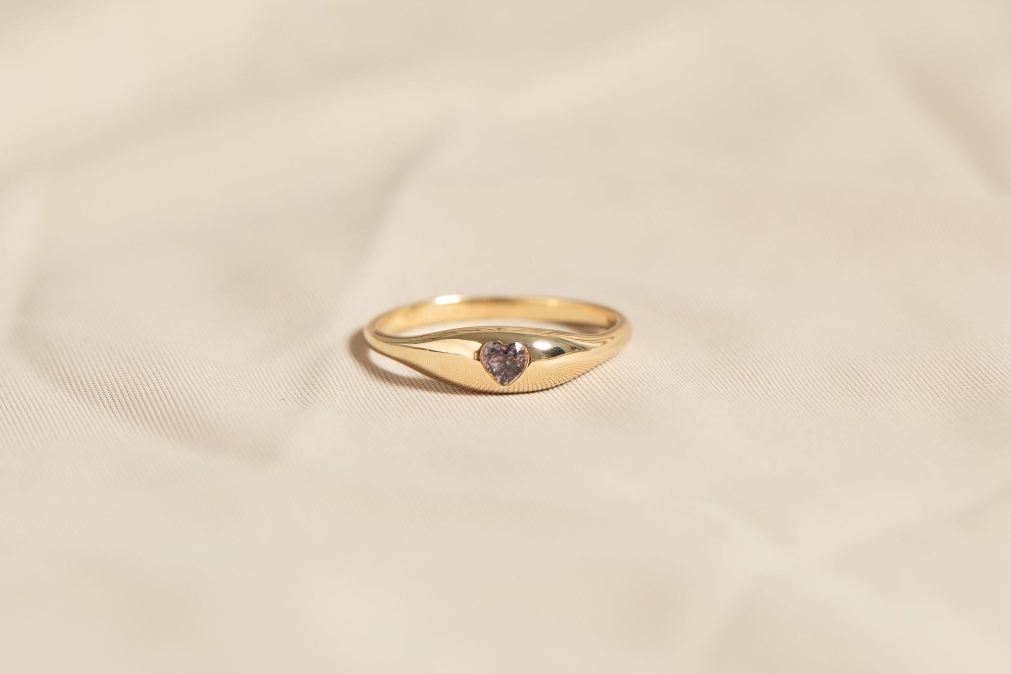 Heart Sapphire Ovate IV Ring 08