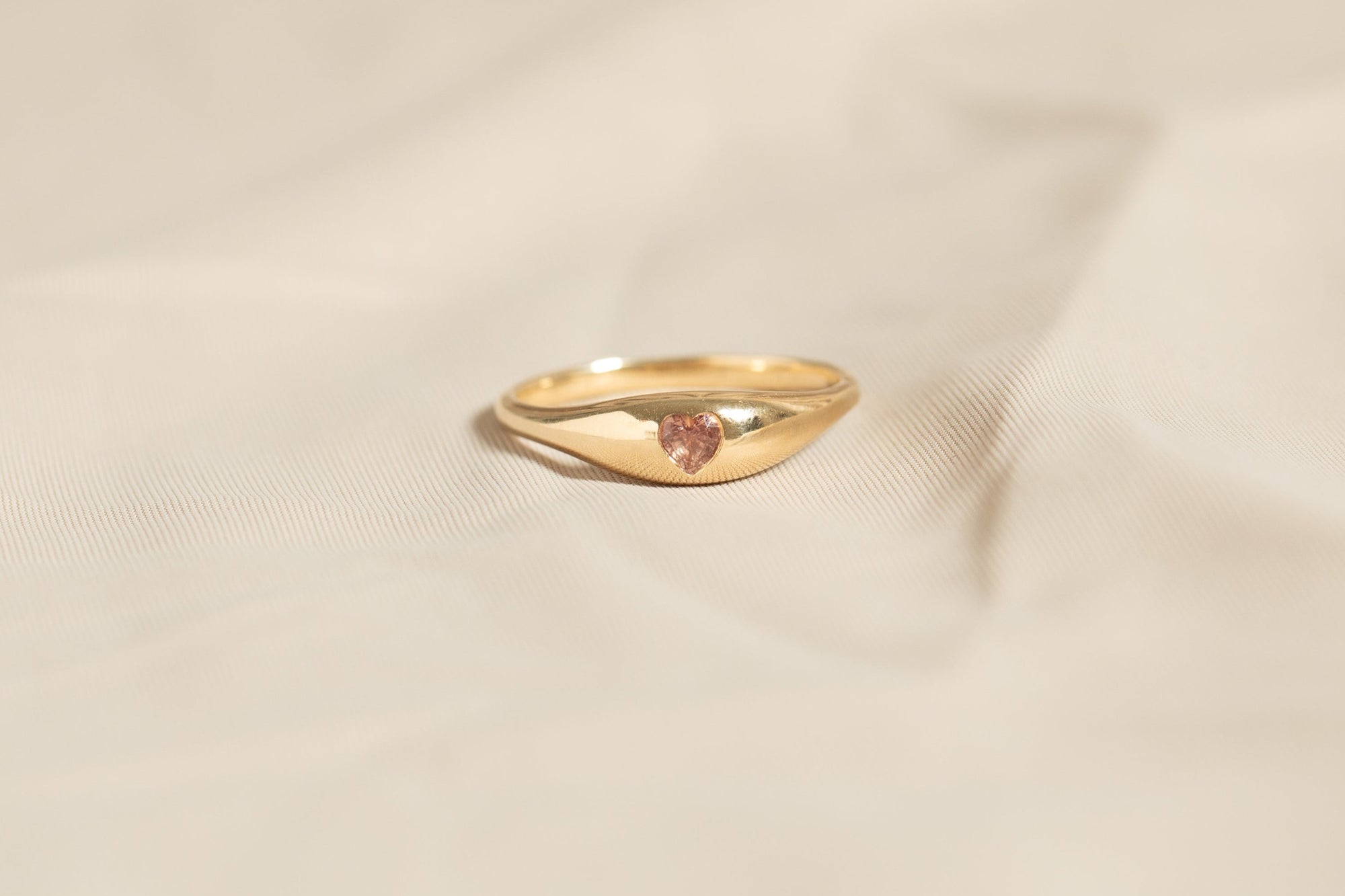 Heart Sapphire Ovate IV Ring 06