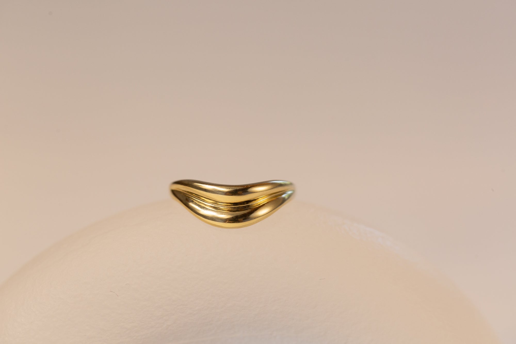 Double Curve Ring