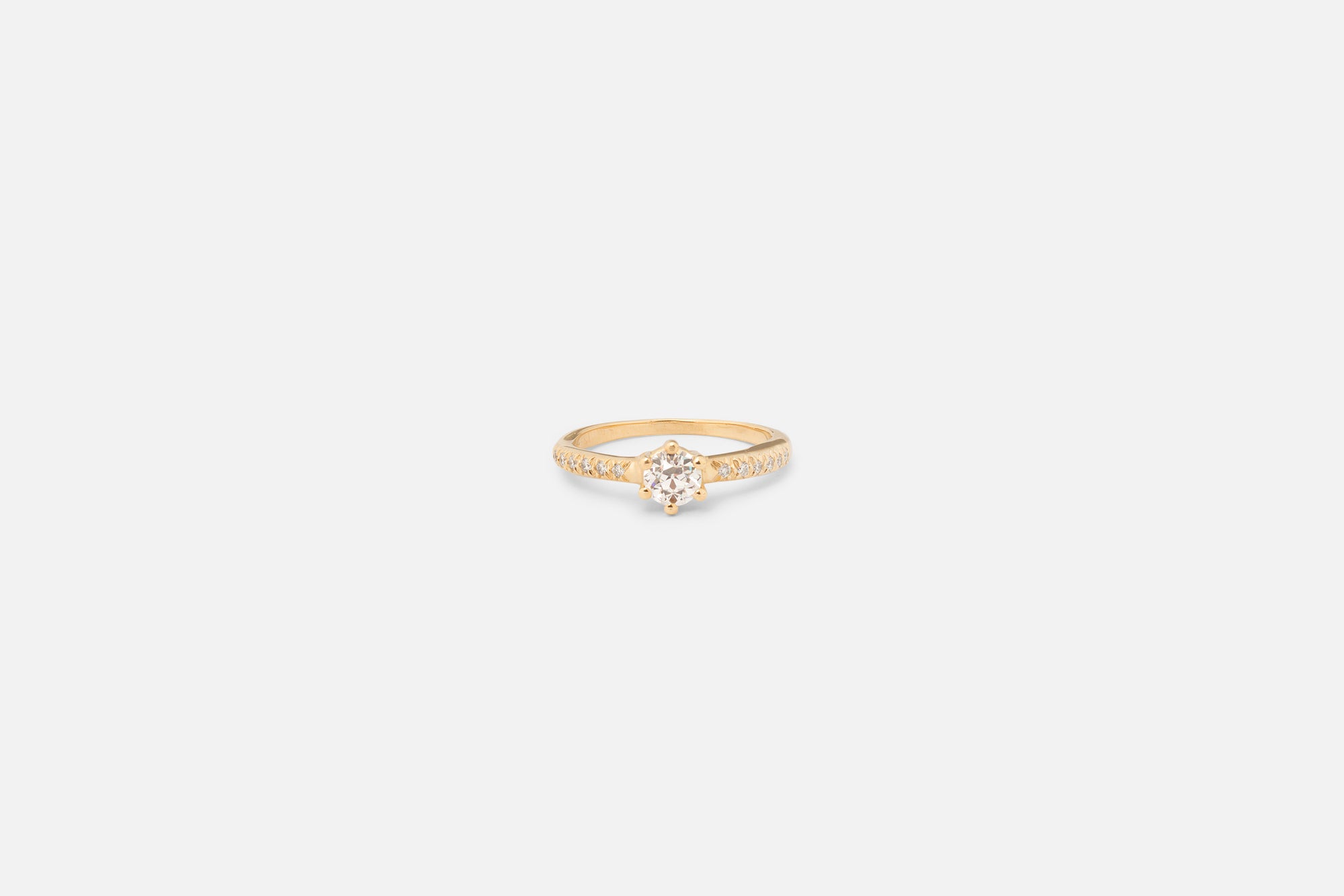 Soro Ring // White Diamond