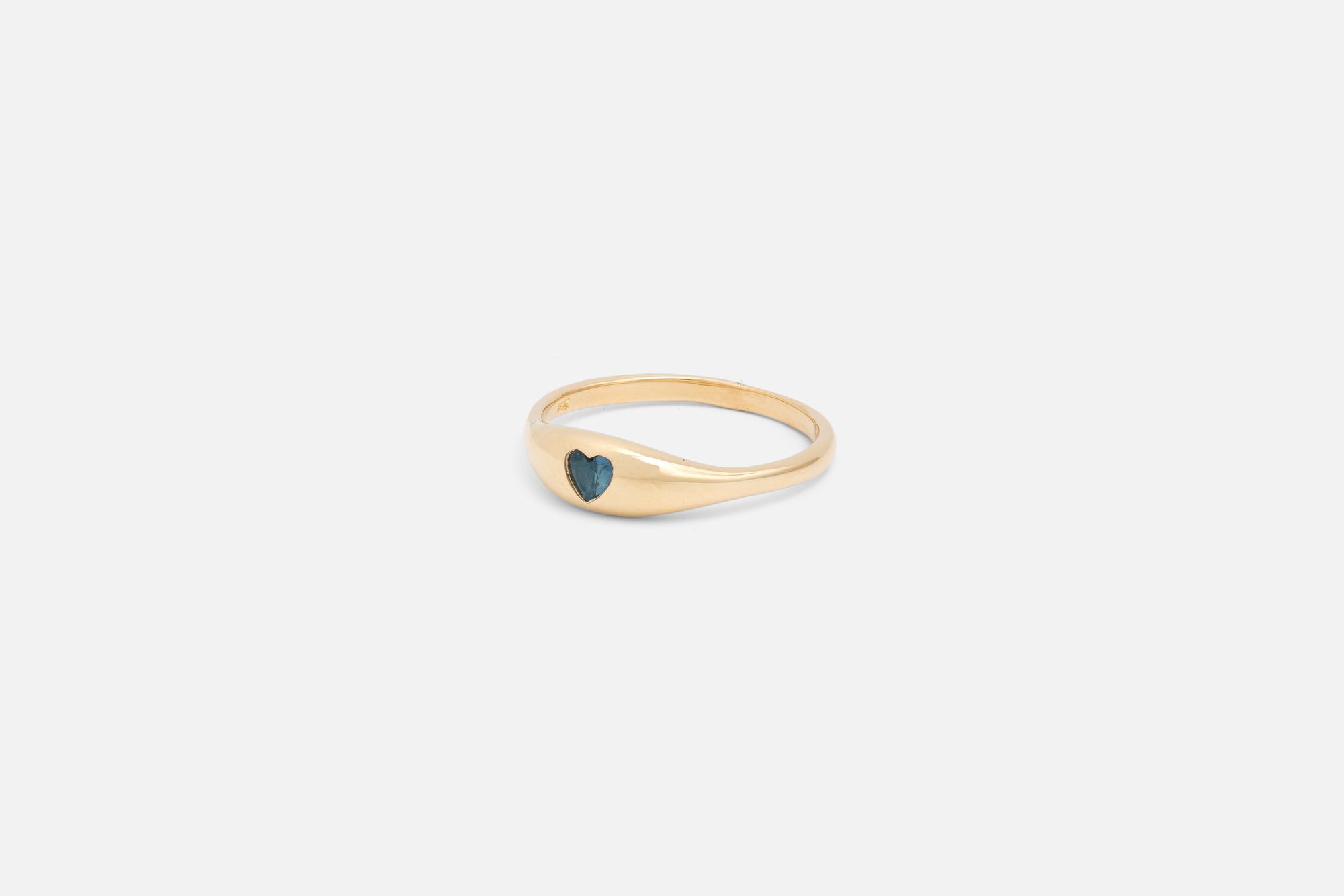 Heart Sapphire Ovate IV Ring 01