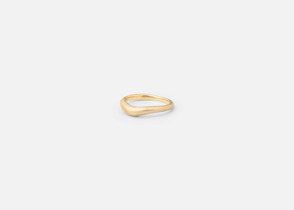 Curve I Ring
