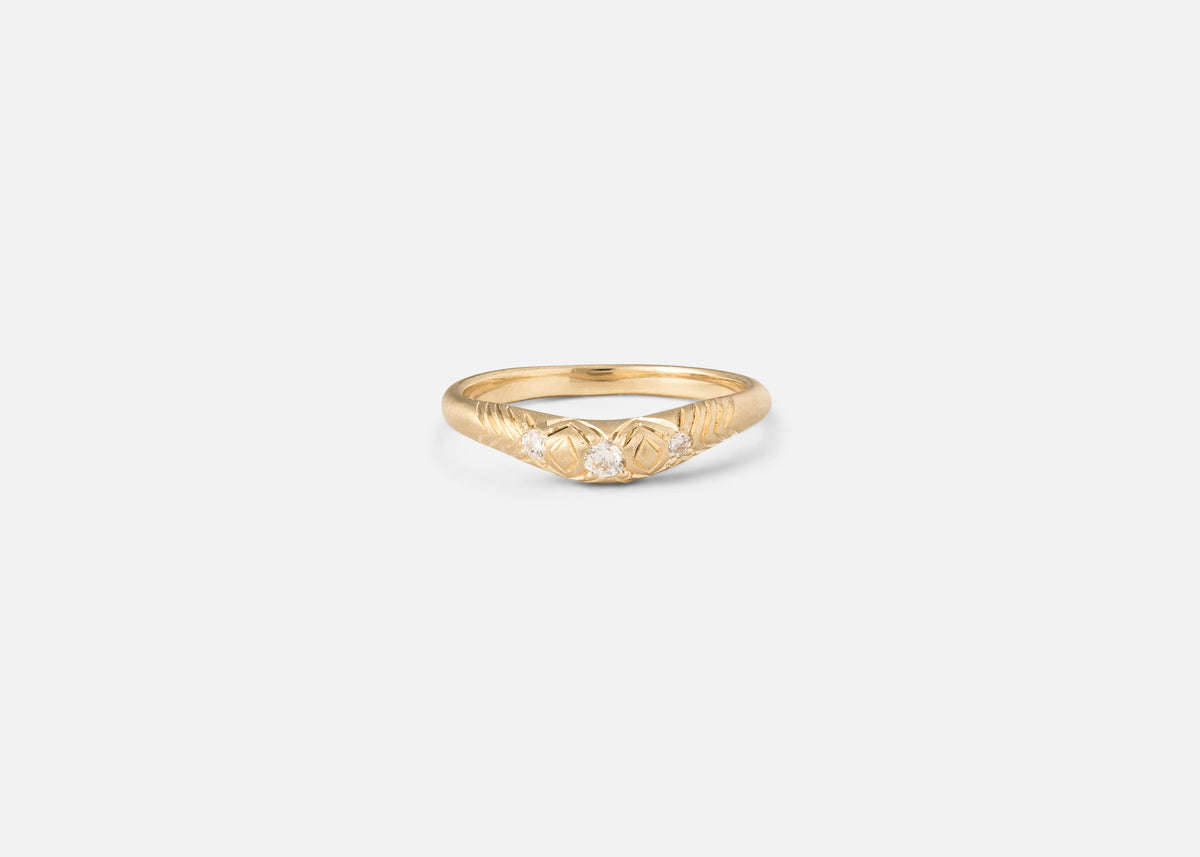 3 Diamond Curve I Ring