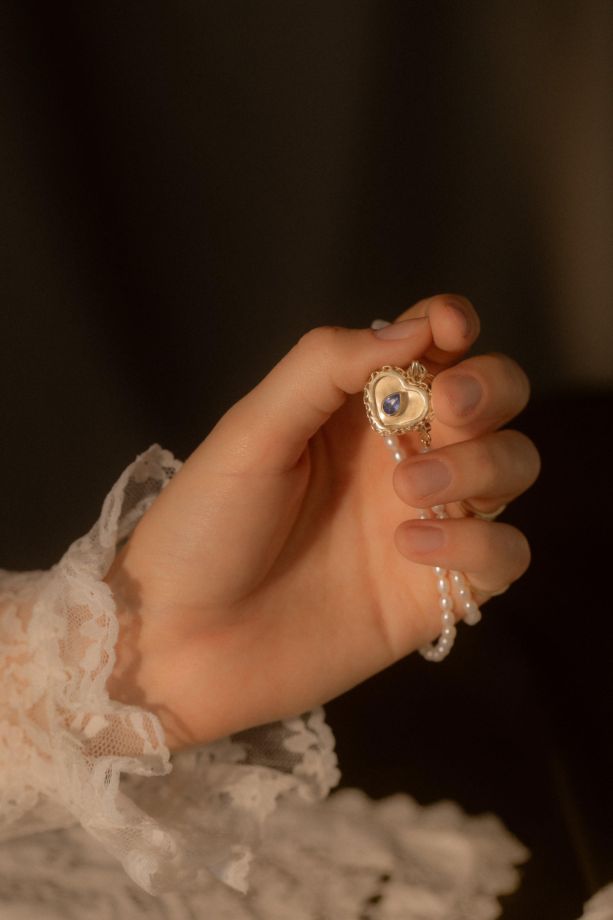One of Kind Sapphire Vetro Charm 02