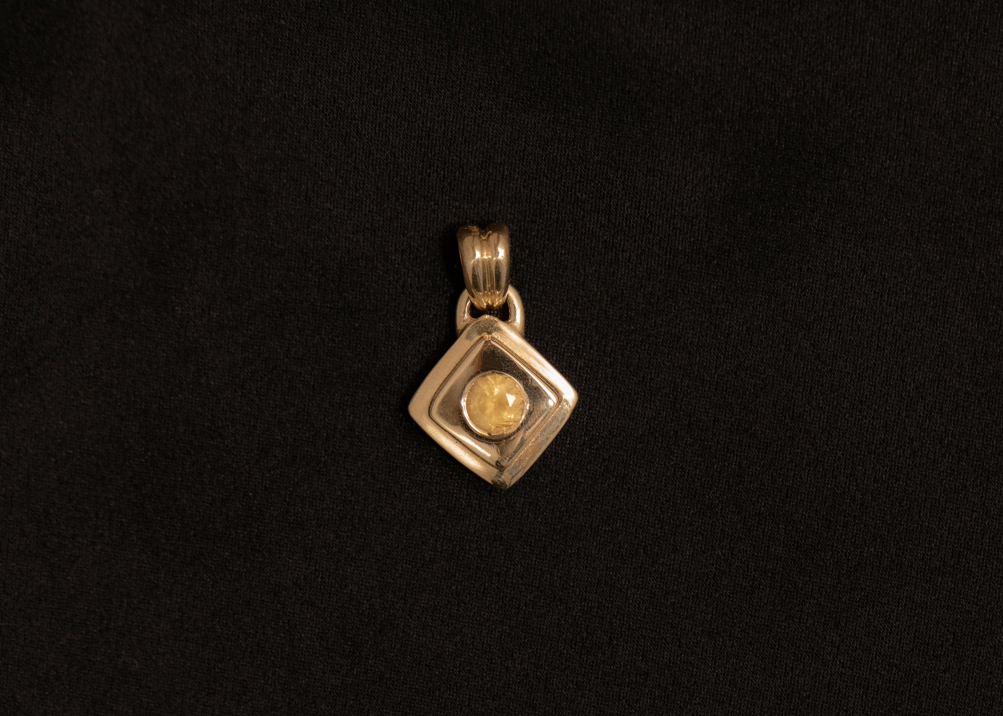 One of Kind Sapphire Pictura Charm 04