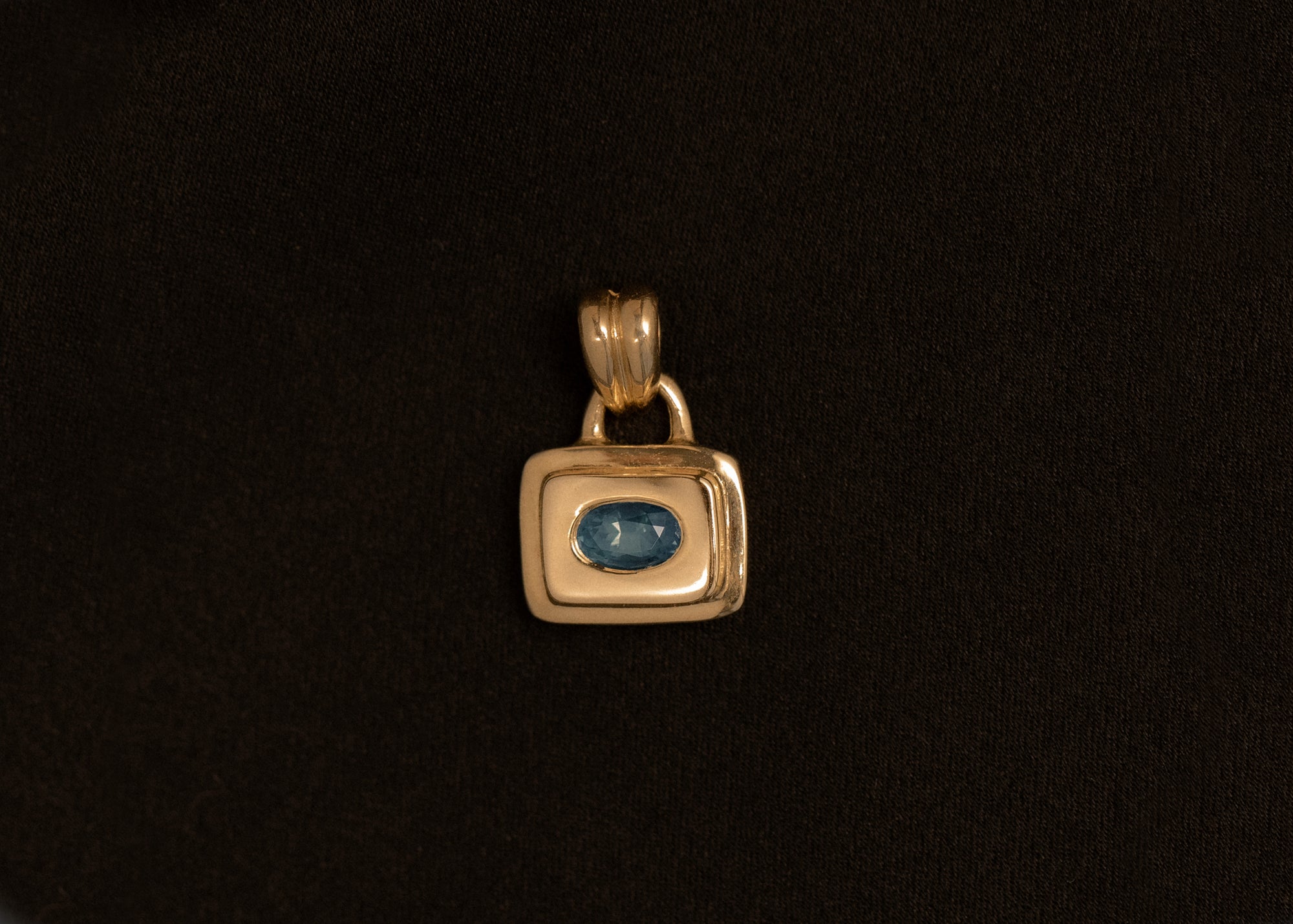 One of Kind Sapphire Pictura Charm 01