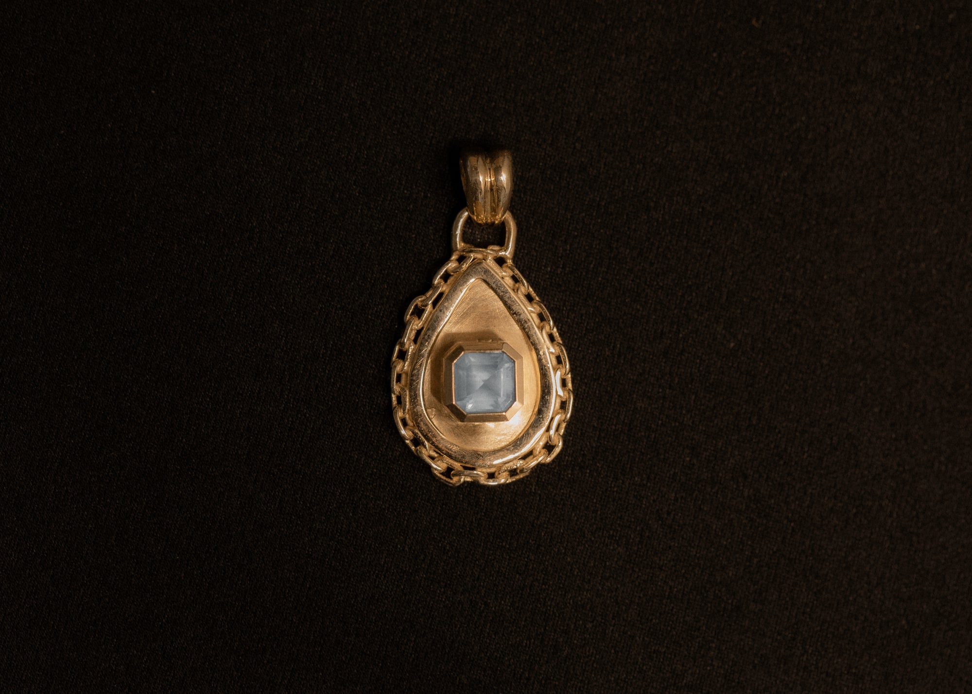 One of Kind Sapphire Vetro Charm 07