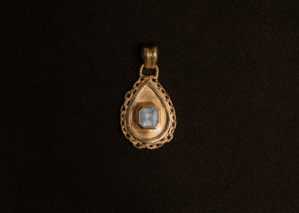 One of Kind Sapphire Vetro Charm 07