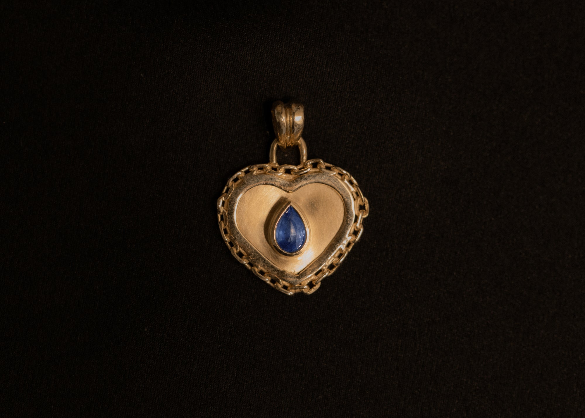 One of Kind Sapphire Vetro Charm 02