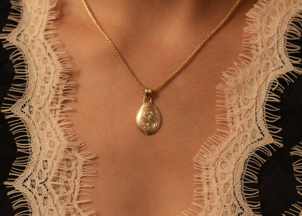 Lettera Charm II