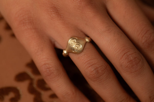 Lettera II Ring