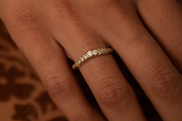 Pavé Curve I Ring