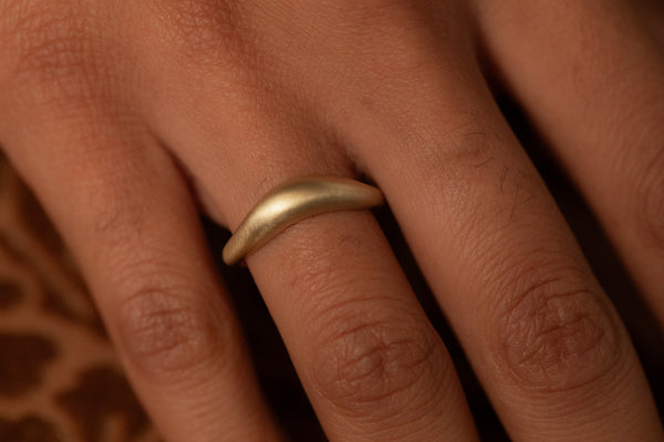 Curve II Ring