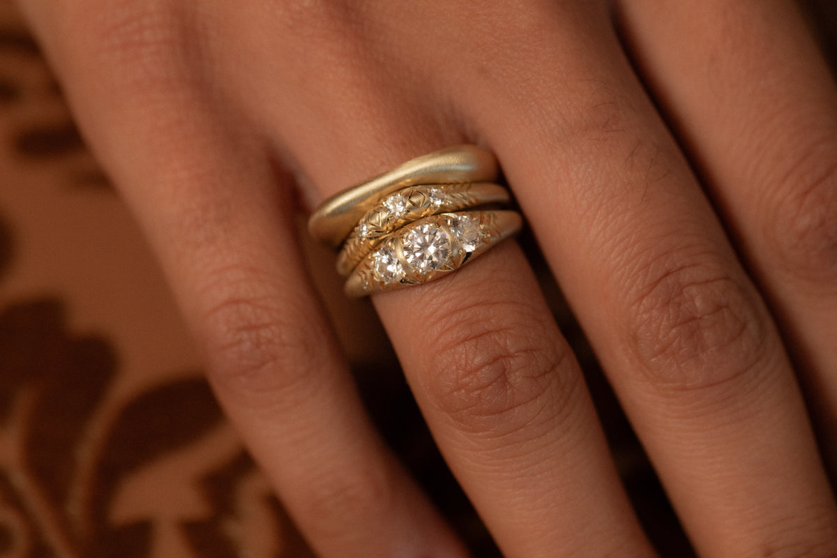 3 Diamond Curve I Ring