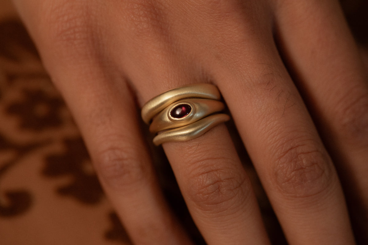 Curve I Ring