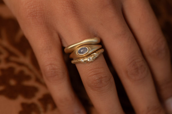 Double Peak Ring