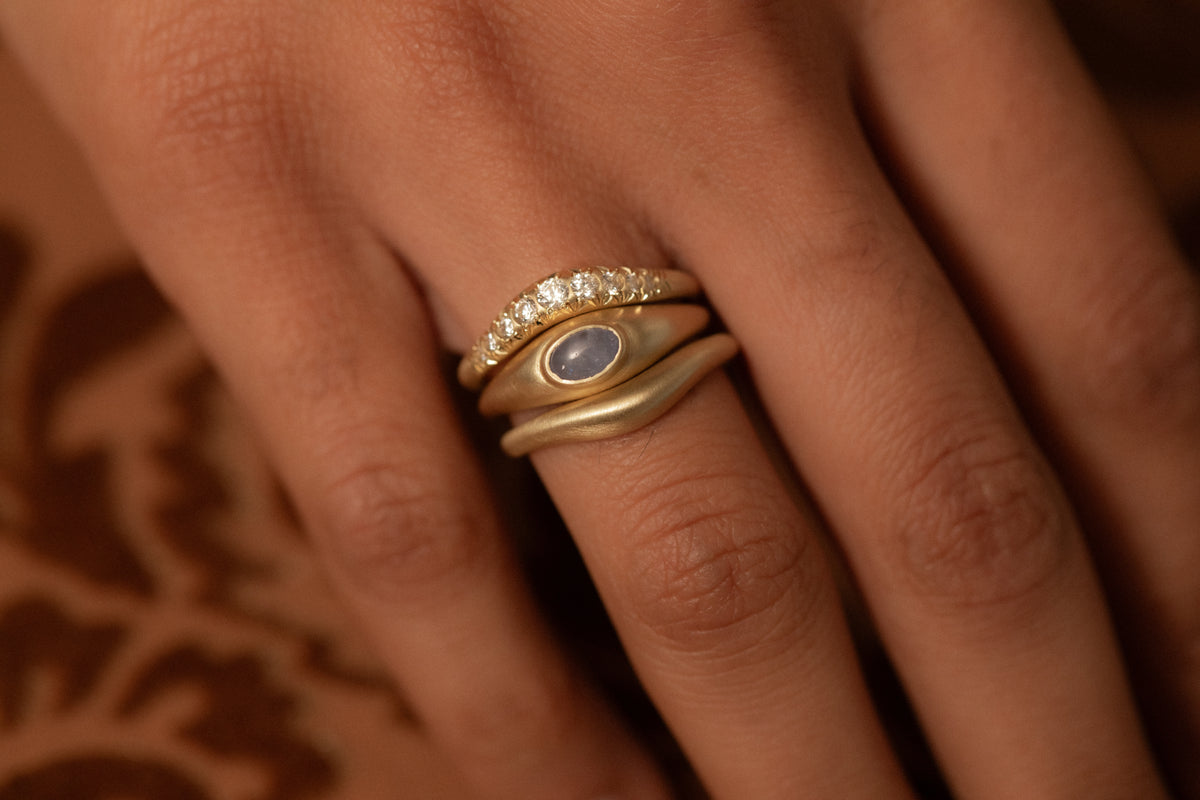 Pavé Curve I Ring