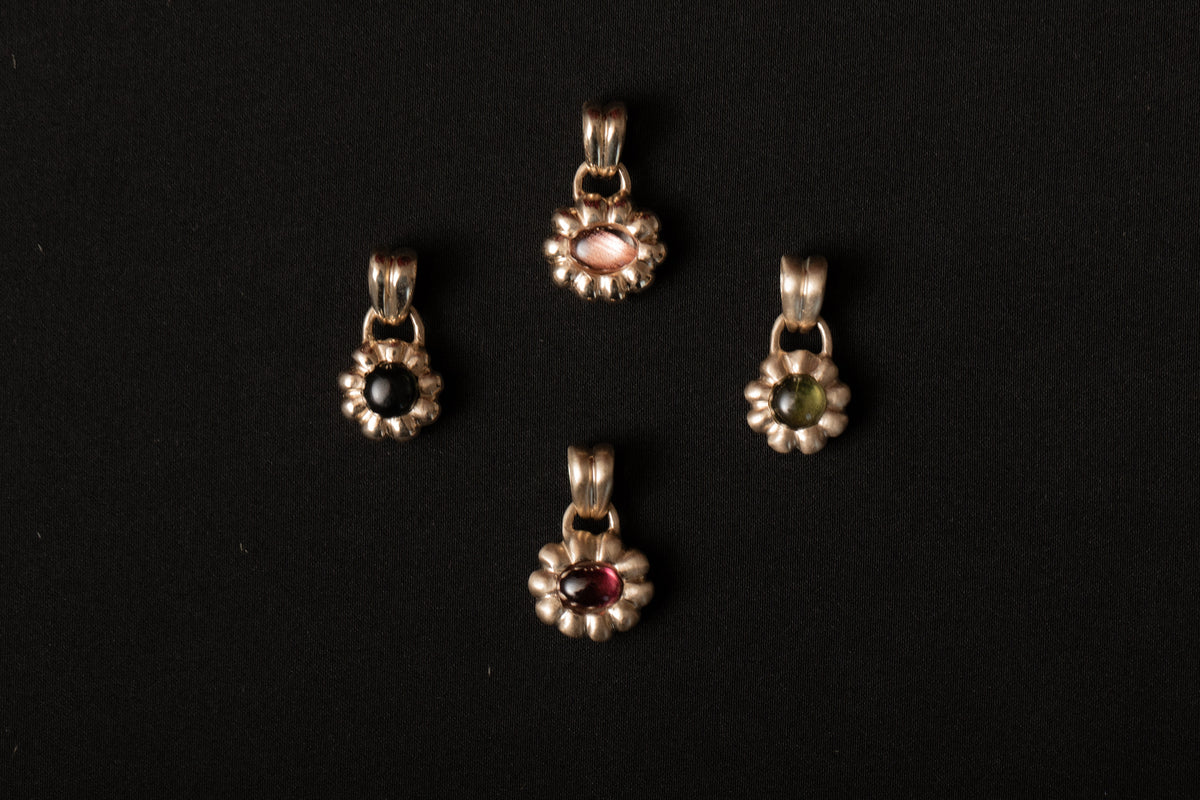 Green Tourmaline Oval Flora Charm