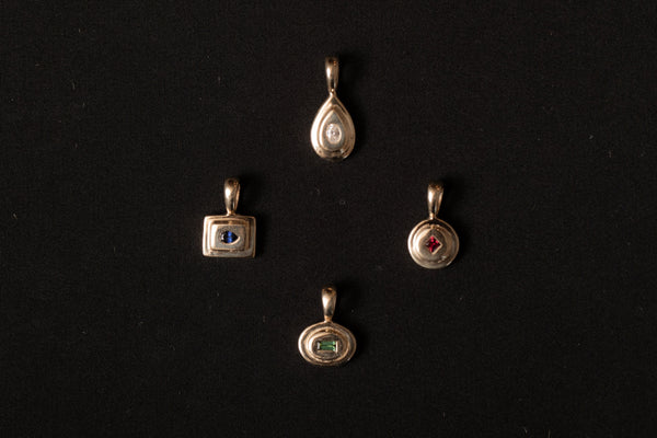 Diamond Pear Pictura Charm