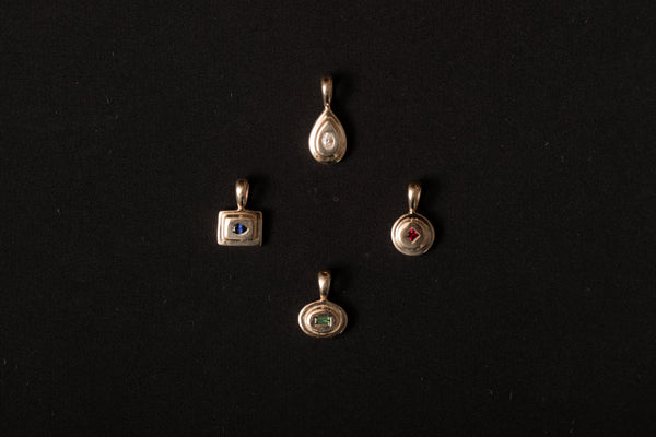 Garnet Oval Pictura Charm