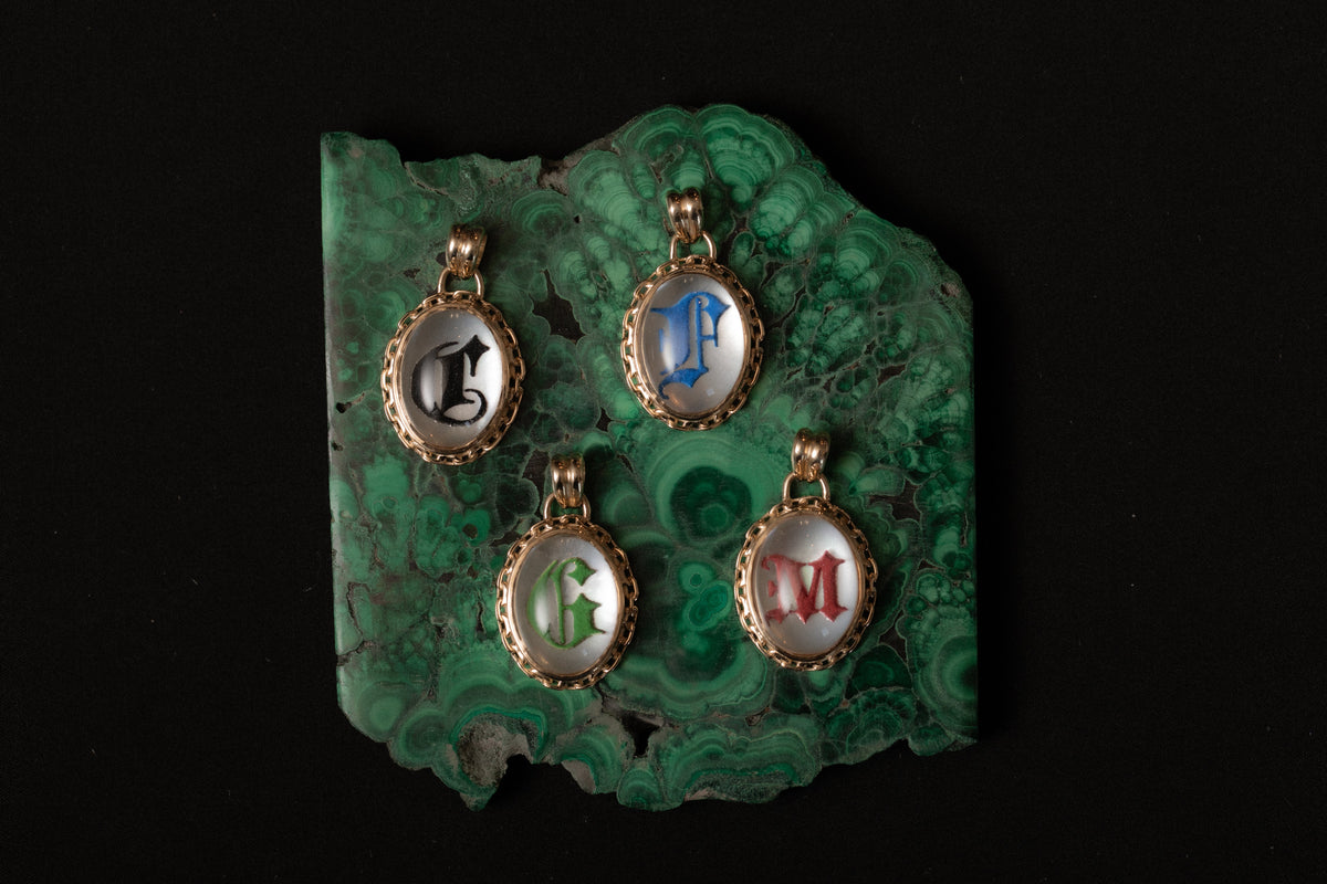 Lettera Catene Charm