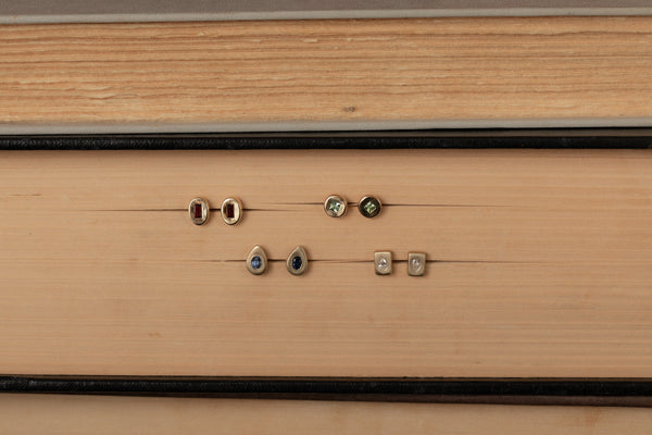 Diamond Pear Pictura Stud