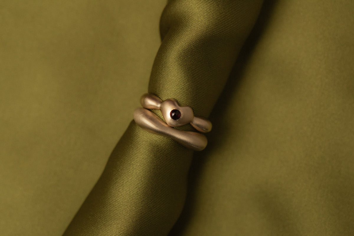 Garnet Intima Ring
