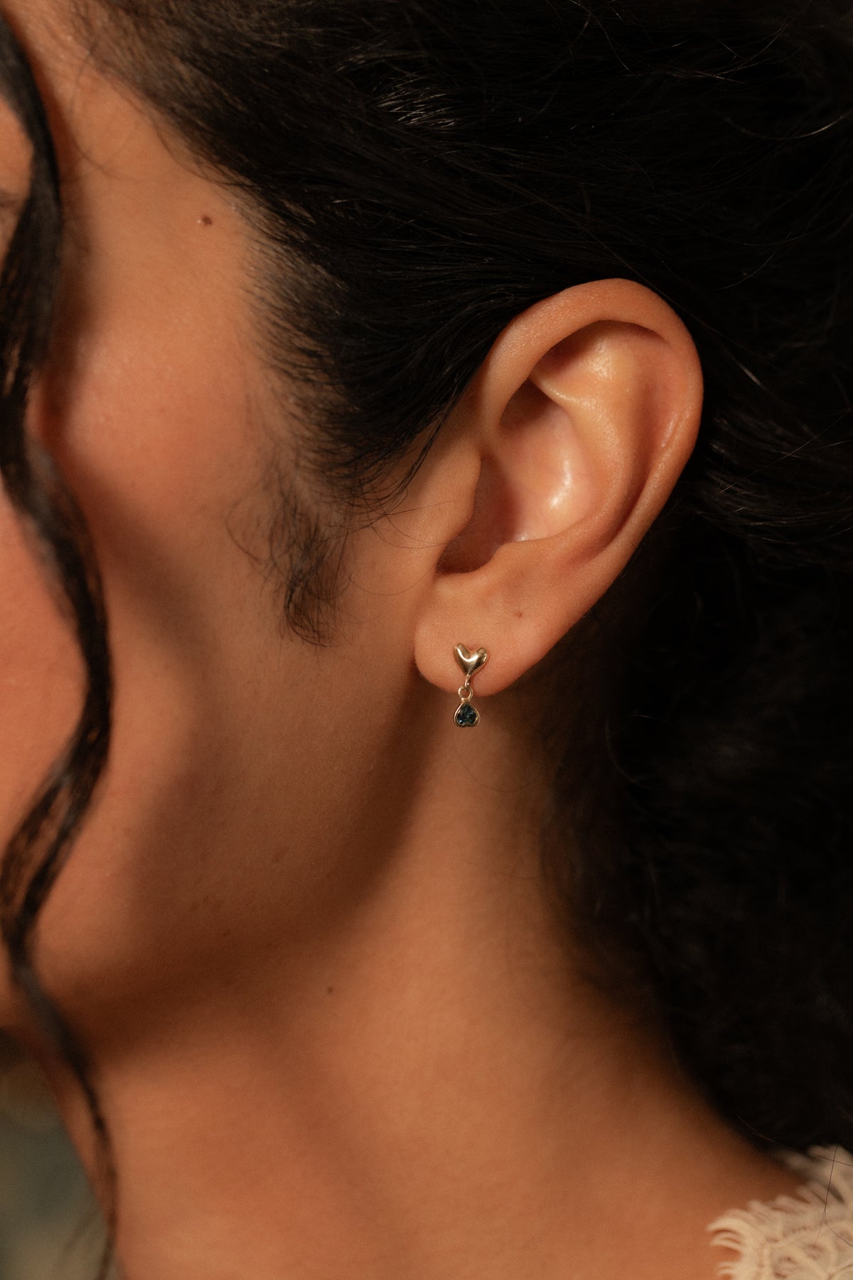 Dark Blue Sapphire Shadow Earring