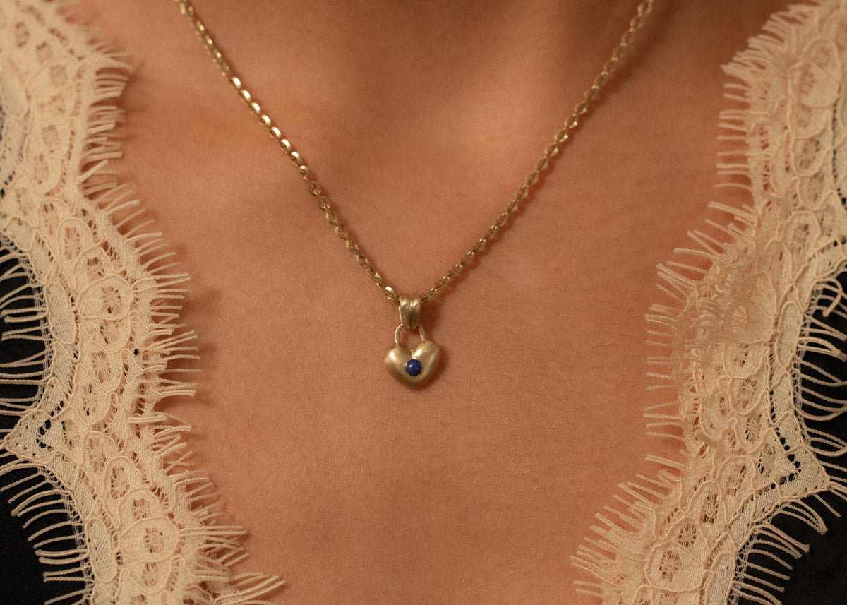 Lapis Intima Charm