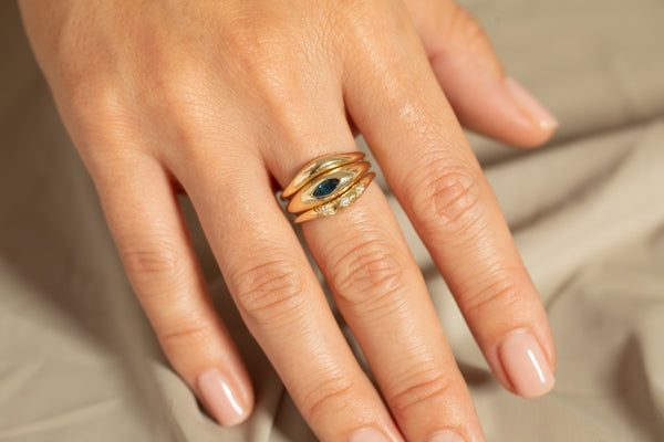 Sapphire Ovate V Ring 03