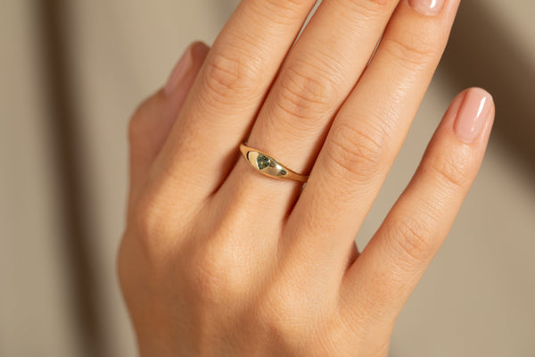 Heart Sapphire Ovate IV Ring 02