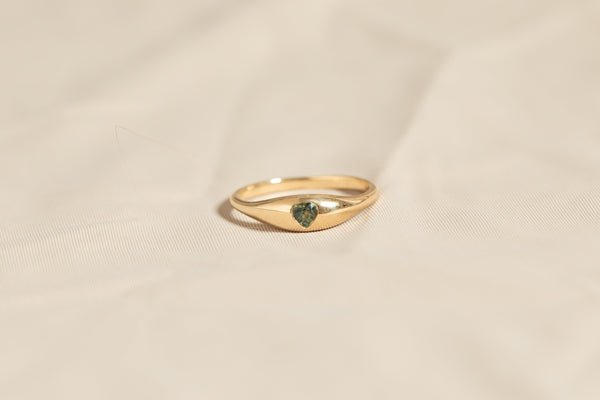 Heart Sapphire Ovate IV Ring 02