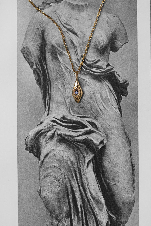 Venus Charm 02