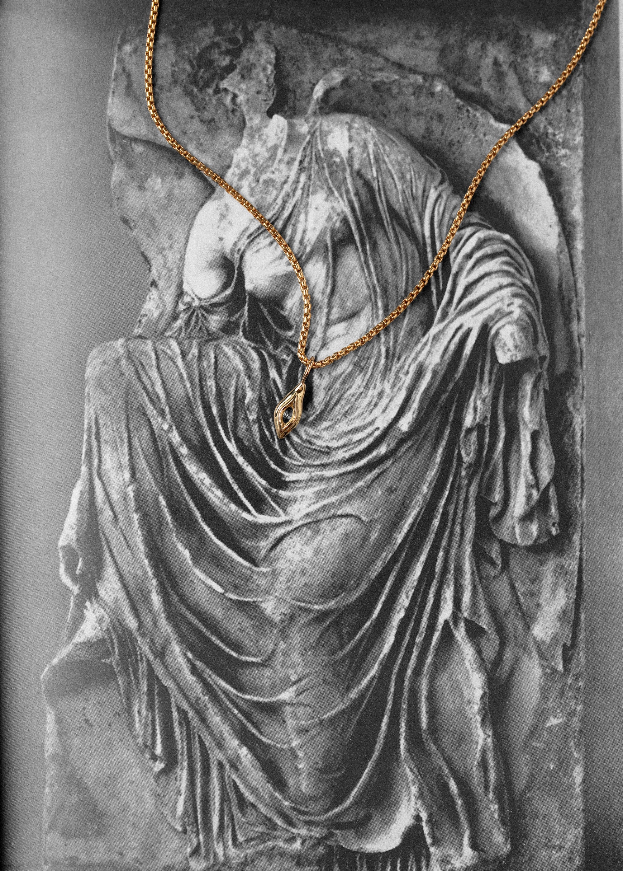 Venus Charm 04