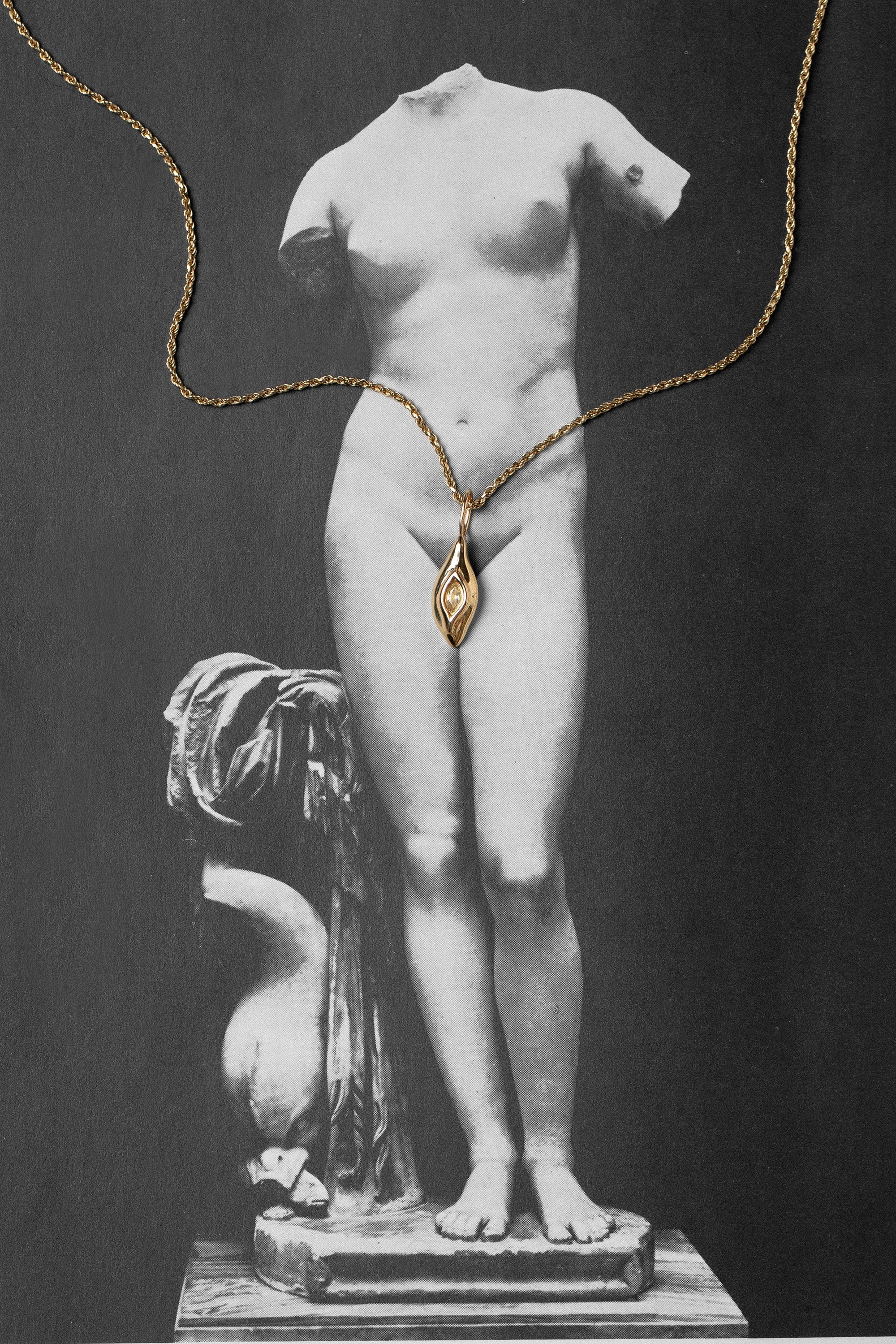 Venus Charm 08