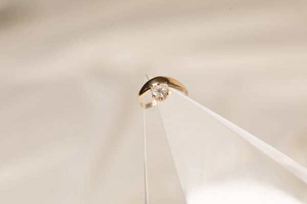 0.70CT One of Kind Heart Curve Solitaire