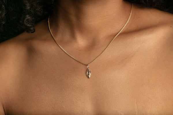 Venus Charm 03
