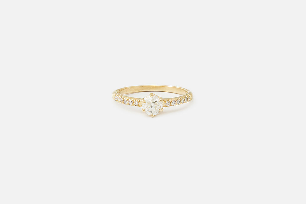 Soro Ring // White Diamond
