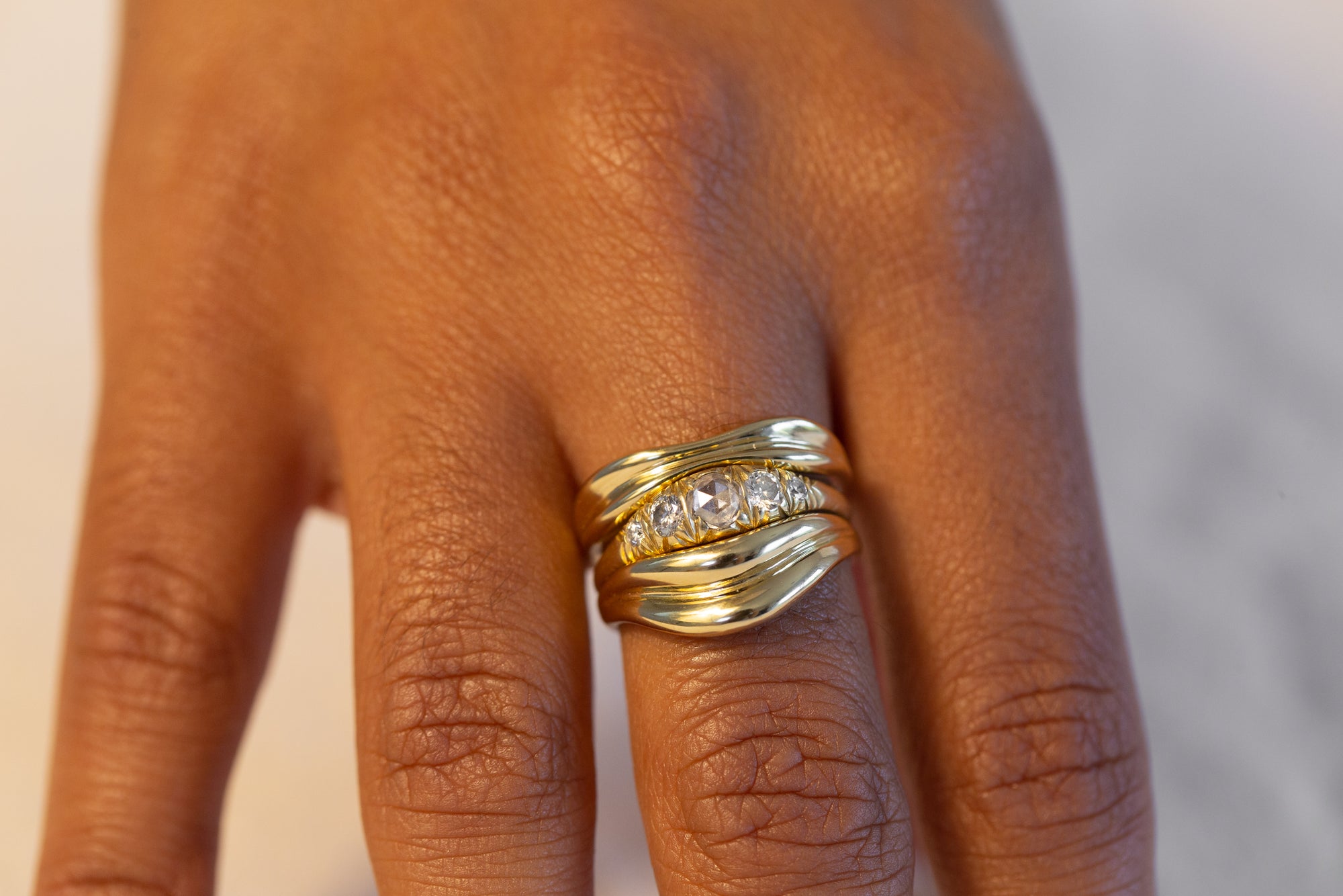 Double Curve Ring