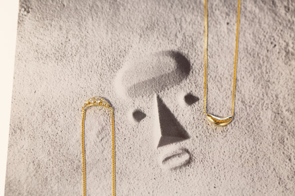 Curve Signet Necklace