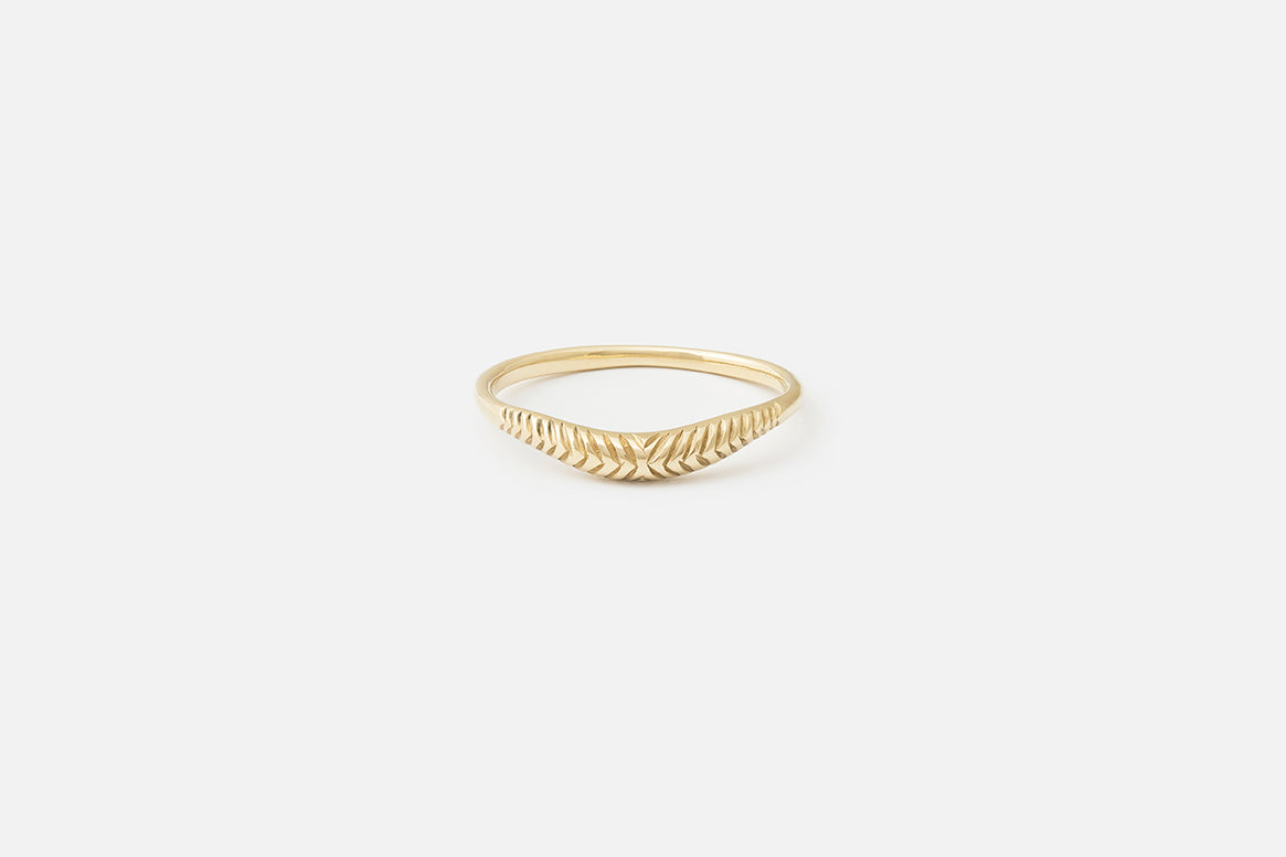 Etched Curve I Ring