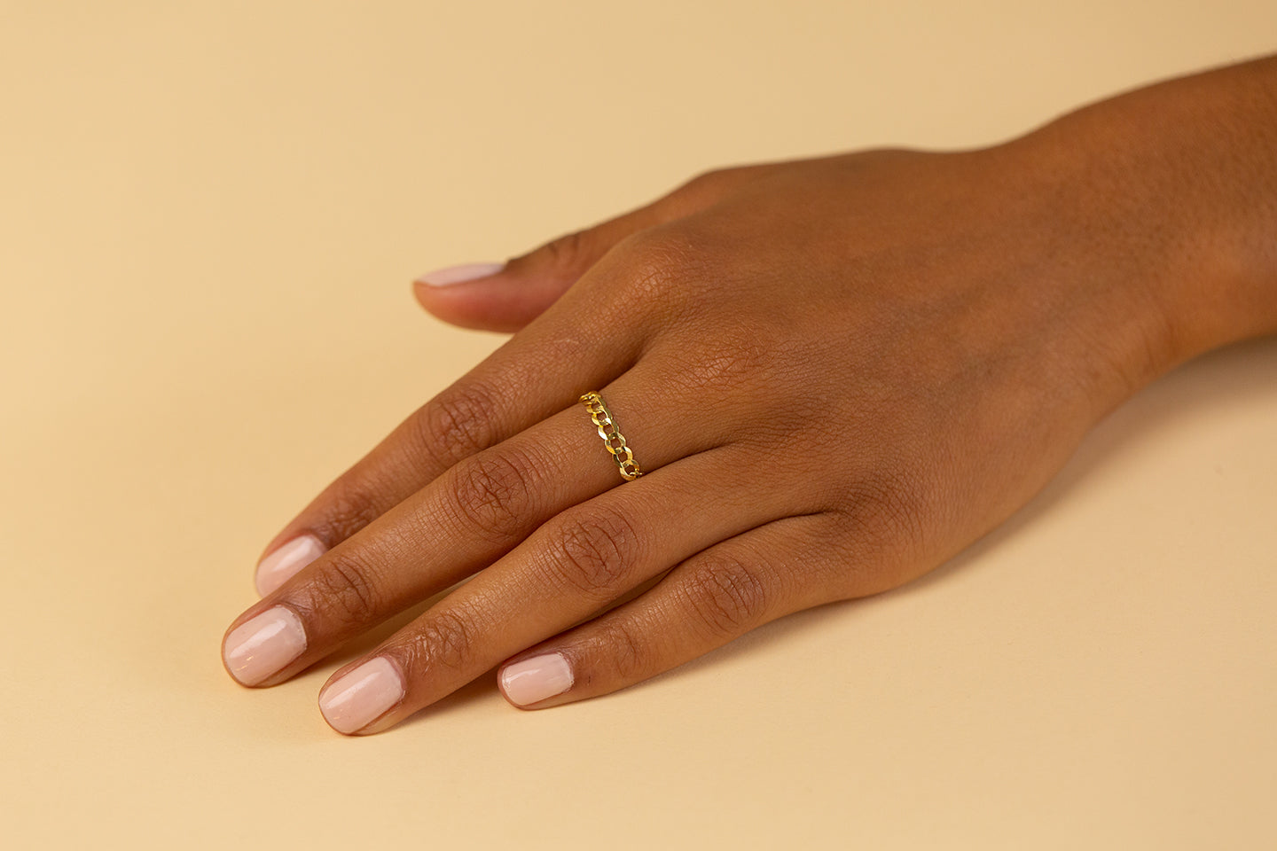 Thick Curb Chain Ring